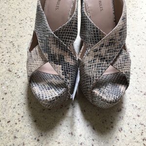 Wedge Leather Sandal Obsession Rules Dara New 7.5M